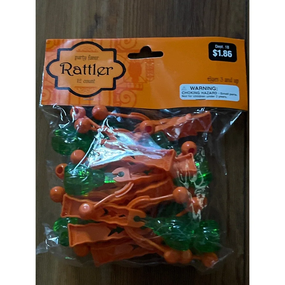 Walmart Party Favor Rattler 12 Count Orange Green Plastic Noisemakers 280L-HT-12